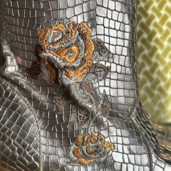 Marco Delli Women's Chenoa Bronze Leather Floral Embroidery Ankle Boots NEW - Picture 5 of 16